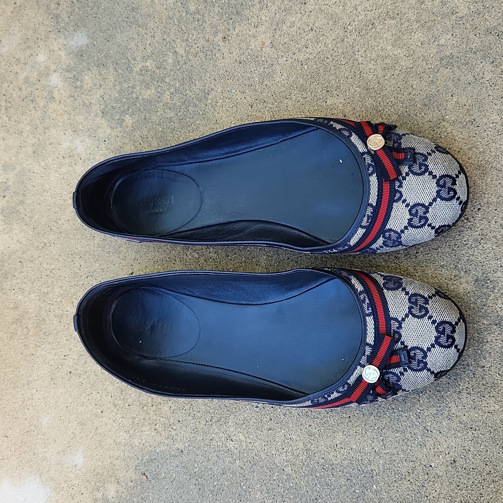 Auth Gucci Logo Flats 8.5 WITH BOX - Picture 2 of 16